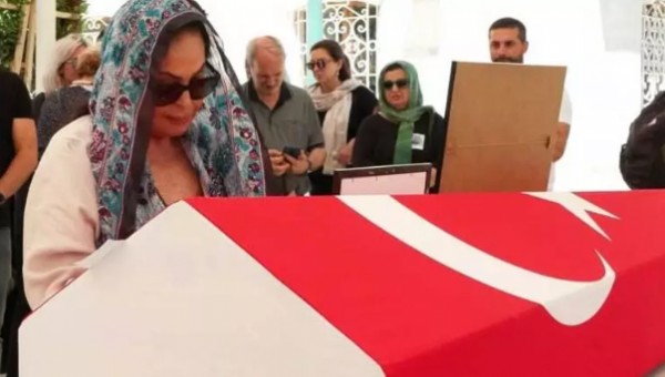 Safa Önal son yolculuğuna uğurlandı